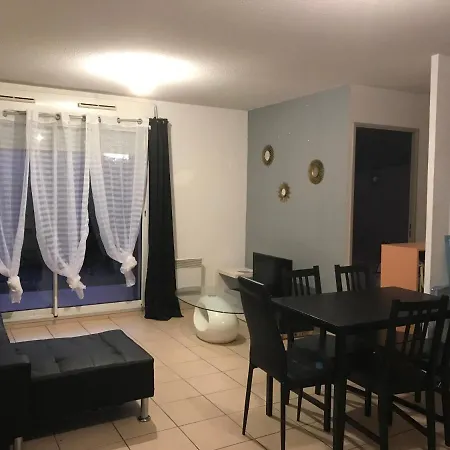 T2 Avec Jardin Prive Et Parking Prive Apartamento